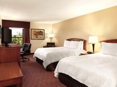 Hampton Potomac Mills 3*